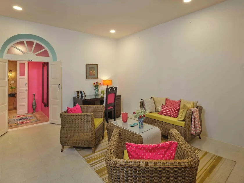 Divans Bungalow - Image 1