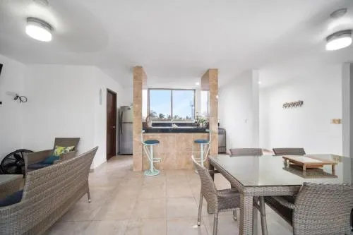 San Bruno TROPICAL Villa With POOL - Image 1