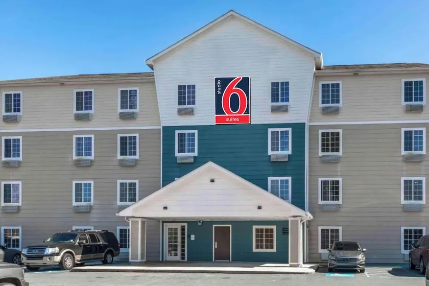Studio 6 Extended Stay Shreveport Airport LA - Image 1