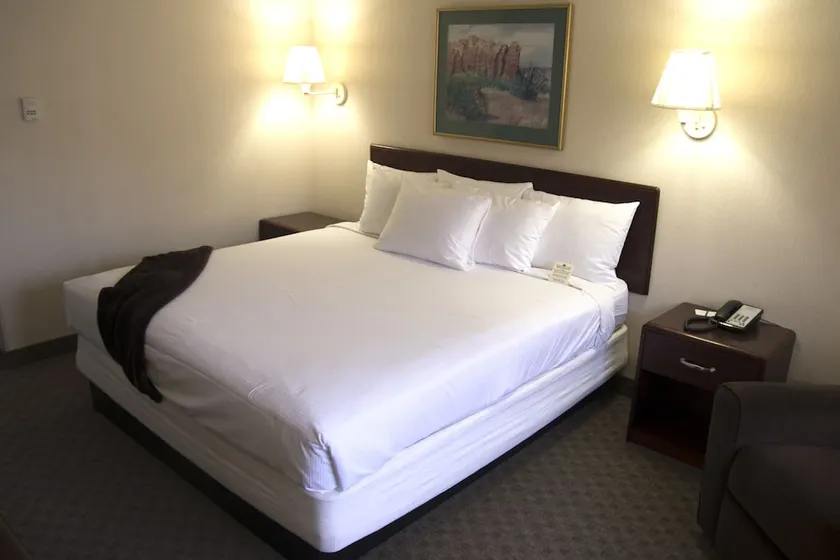 Hotel American - Image 1