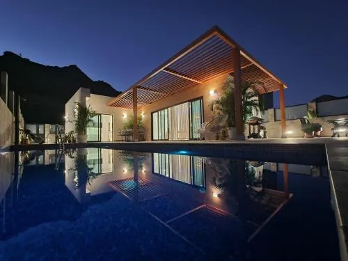 Villa de lujo con piscina climatizada - Image 1