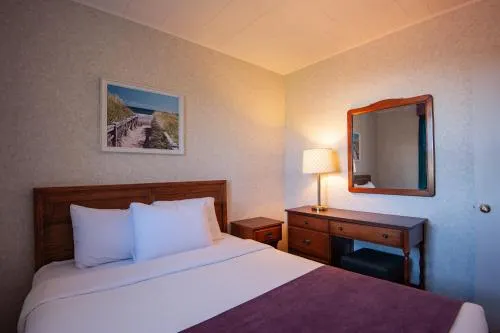 Dutch Inn - Image 1