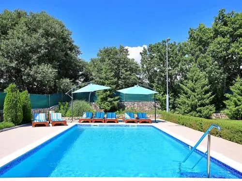 Holiday Home Bili dvori by Interhome - Image 1