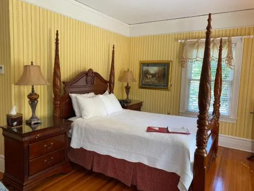 Historic Rosemont Manor - Image 1