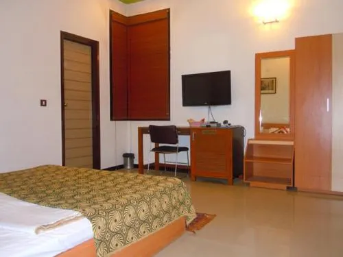 Hotel Dahleez - Image 1