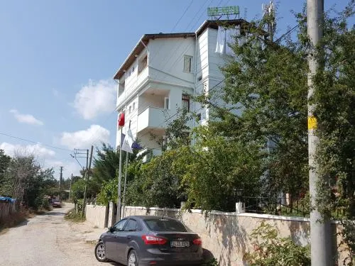 Nur Hotel - Image 1