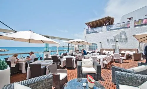 Banus Boutique Muelle Del Ribera - Image 1