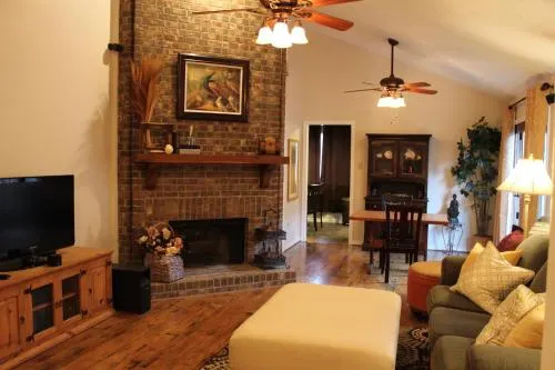 Comfy Cozy Affordable Home Away Home - Image 1