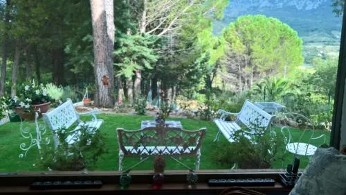 Hassin Cottage - Image 1
