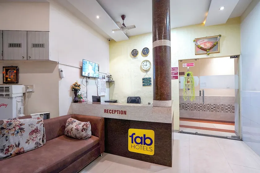 Fabhotel Kailash Park - Image 1