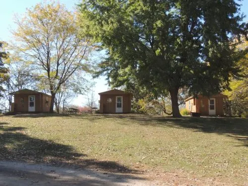 O'Connell's Yogi Bear Studio Cabin 1 - Image 1