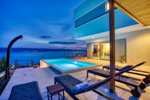NEW Seaview Villa Vivra with 4 ensuite bedrooms gym and private pool - Image 1