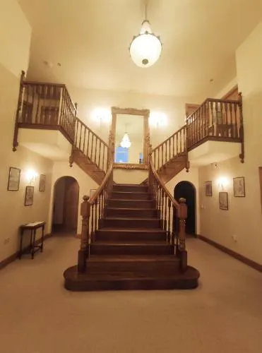 Ballylawn Lodge B&B - Image 1