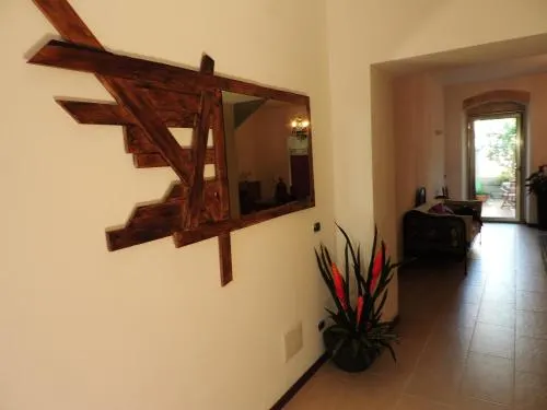 B&B Danonna - Image 1