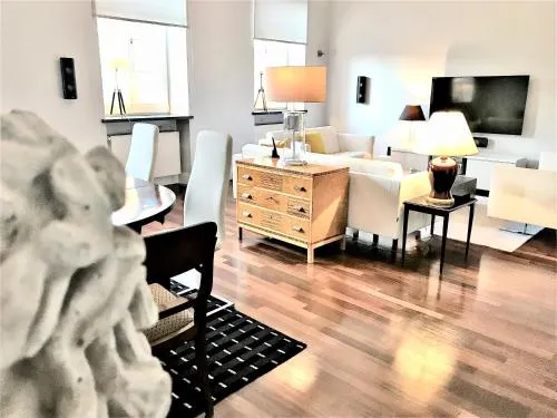 Luxury Apartments MONDRIAN Market Square II - Image 1