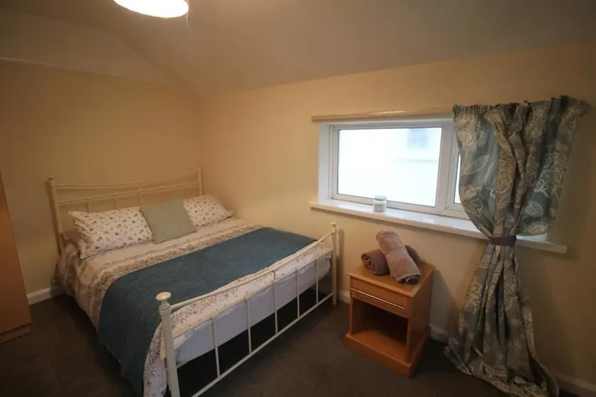Heol Booker House By Cardiff Holiday Homes - Image 1