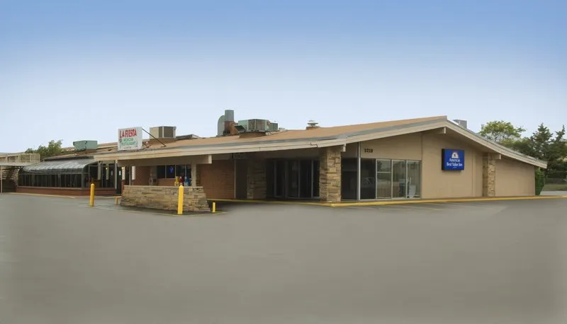 Americas Best Value Inn - Image 1