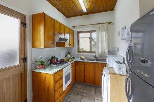 Sea Breeze Holiday Villa - Image 1