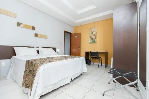 Pontal Plaza Hotel - Image 1