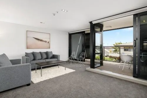 Rooftop Retreat - Mount Maunganui Holiday Home - Image 1