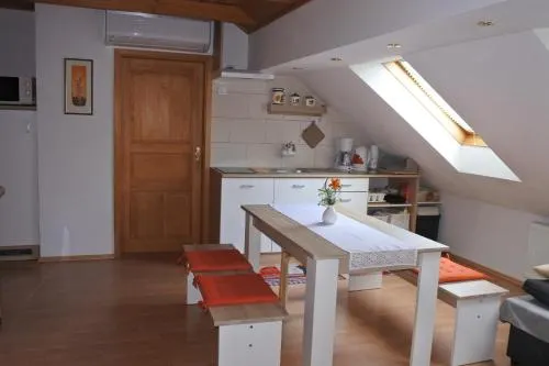 Apartma Vrh - Image 1