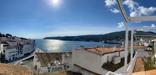TÒRTORA Casa en el centro con vistas al mar - Image 1