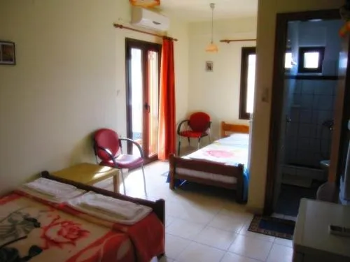 Pavlou Rooms - Image 1