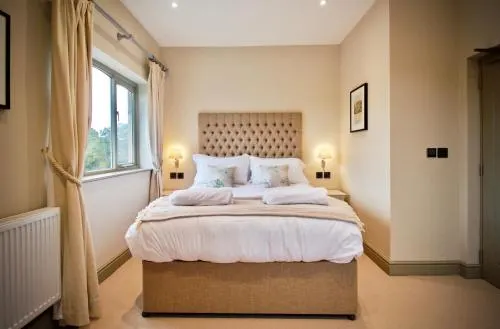 Blacknest Golf and Country Club - Image 1