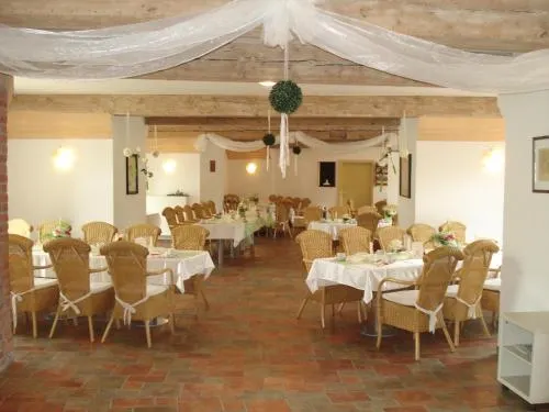 Brückenkopf Hotel - Image 1