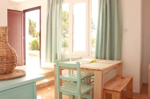 Yucas Homes - Image 1