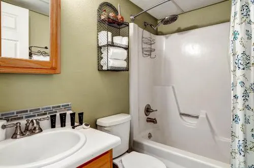 Key Condo 2956 - Image 1
