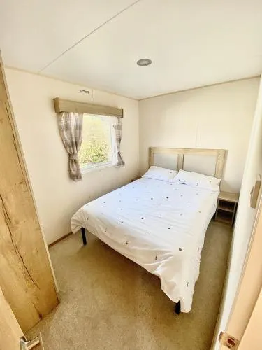 Thorpe Park Holiday Centre - Image 1