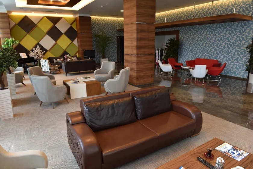 Özgöbek Ronesans Hotel De Luxe - Image 1