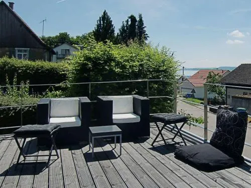 P 8 Suite - Image 1