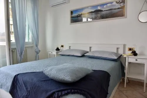 Italian Vacation Homes - Maison Turquoise du Lac - Image 1