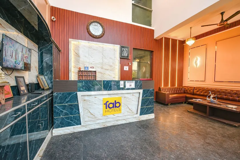 FabHotel Black Stone Palace - Image 1