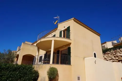 M&M House - Image 1