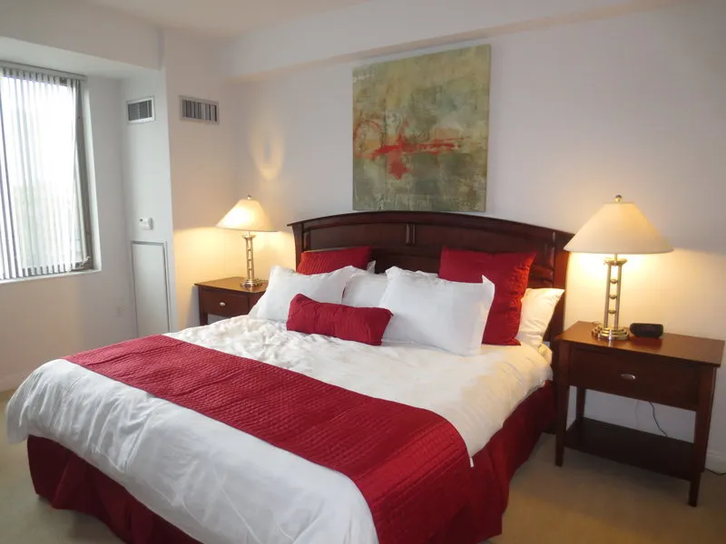 Third Square Apartments - Image 1