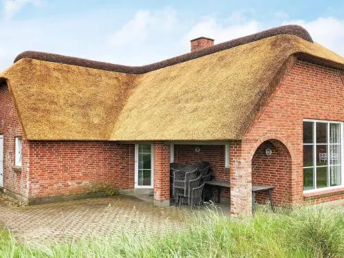 10 person holiday home in Blåvand - Image 1