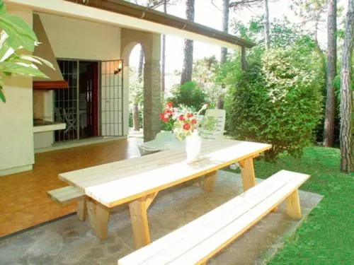 Villa Riviera - Image 1
