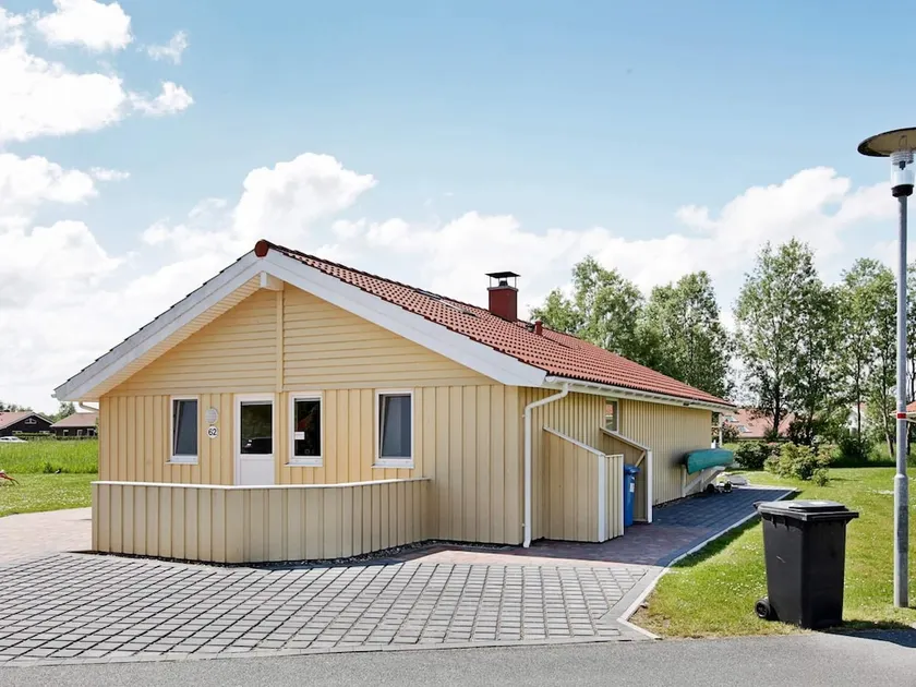 Beautiful Holiday Home in LÃ¸gstÃ¸r - Image 1