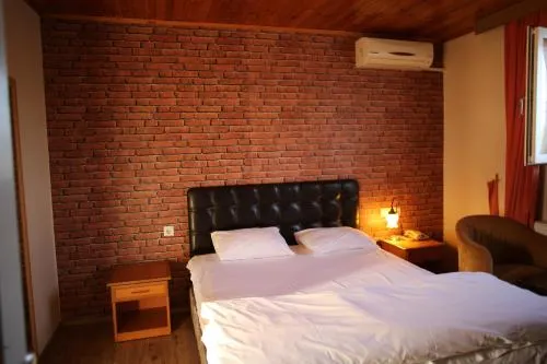 Villa Familia - Image 1