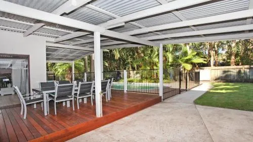 FABULOUS HOLIDAY HIDEAWAY - COOLUM BEACH - Image 1