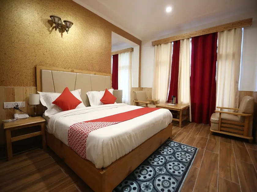 Seven Hills Hotel - Image 1