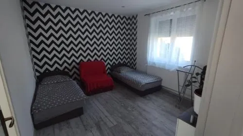 Korona Apartman - Image 1