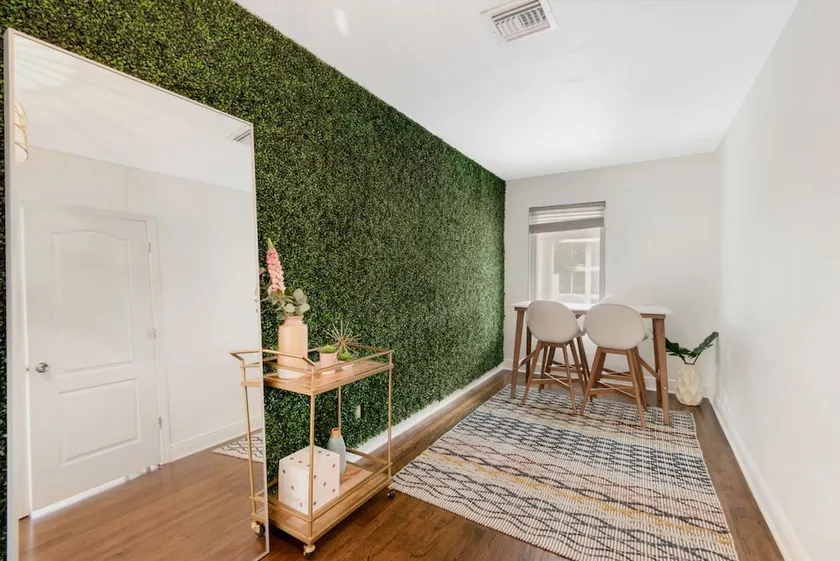 Roami at Bayview Place - Image 1