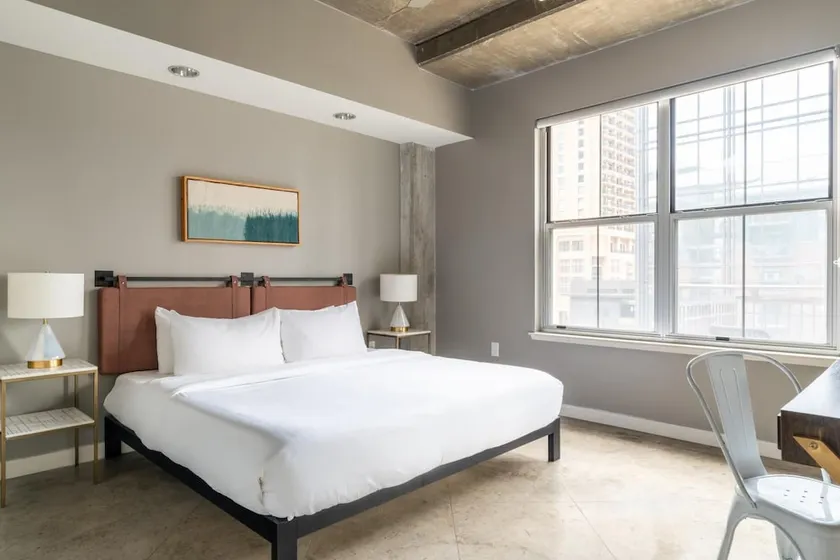 Austin Irresistible 1BD 1BA Downtown Apartment - Image 1