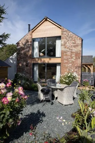 Dandelion Cottage - Image 1