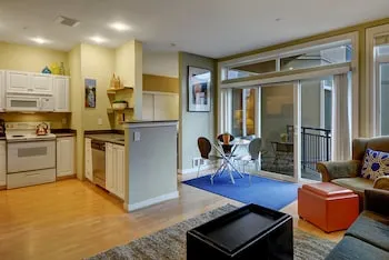 Belltown Court Seattle Urban Retreat - Image 1