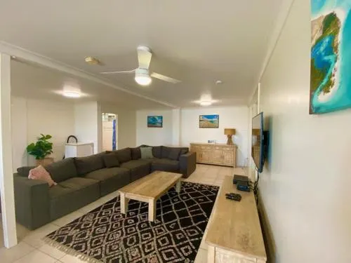 Eliza Palms Apartments - Image 1